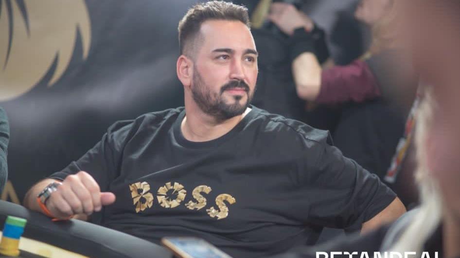 Sergio García bate el récord del mundo de tiempo jugando al poker online Sergio García bate el récord del mundo de tiempo jugando al poker online