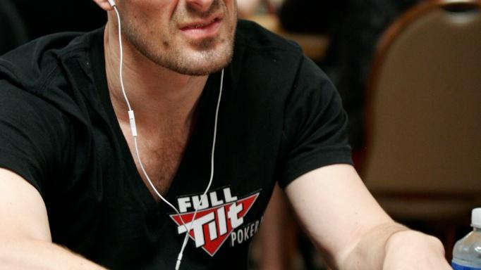 Gus Hansen sigue en picado, y van 5.000.000$ Gus Hansen sigue en picado, y van 5.000.000$
