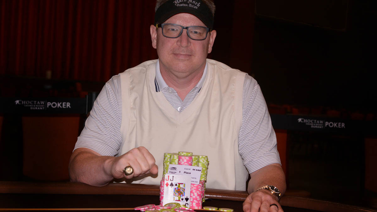 Hollis Holcomb se quedó con el Main Event de la WSOP Circuit Choctaw Hollis Holcomb se quedó con el Main Event de la WSOP Circuit Choctaw