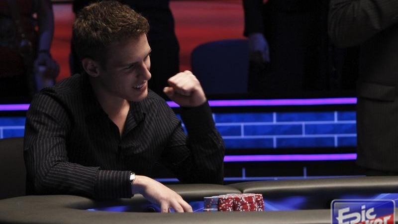 Mike McDonald 'Timex' se lleva la segunda etapa de la Epic Poker League