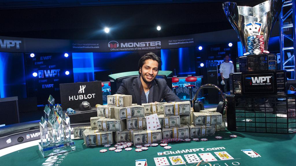 Mohsin Charania remonta para ganar su segundo World Poker Tour Mohsin Charania remonta para ganar su segundo World Poker Tour
