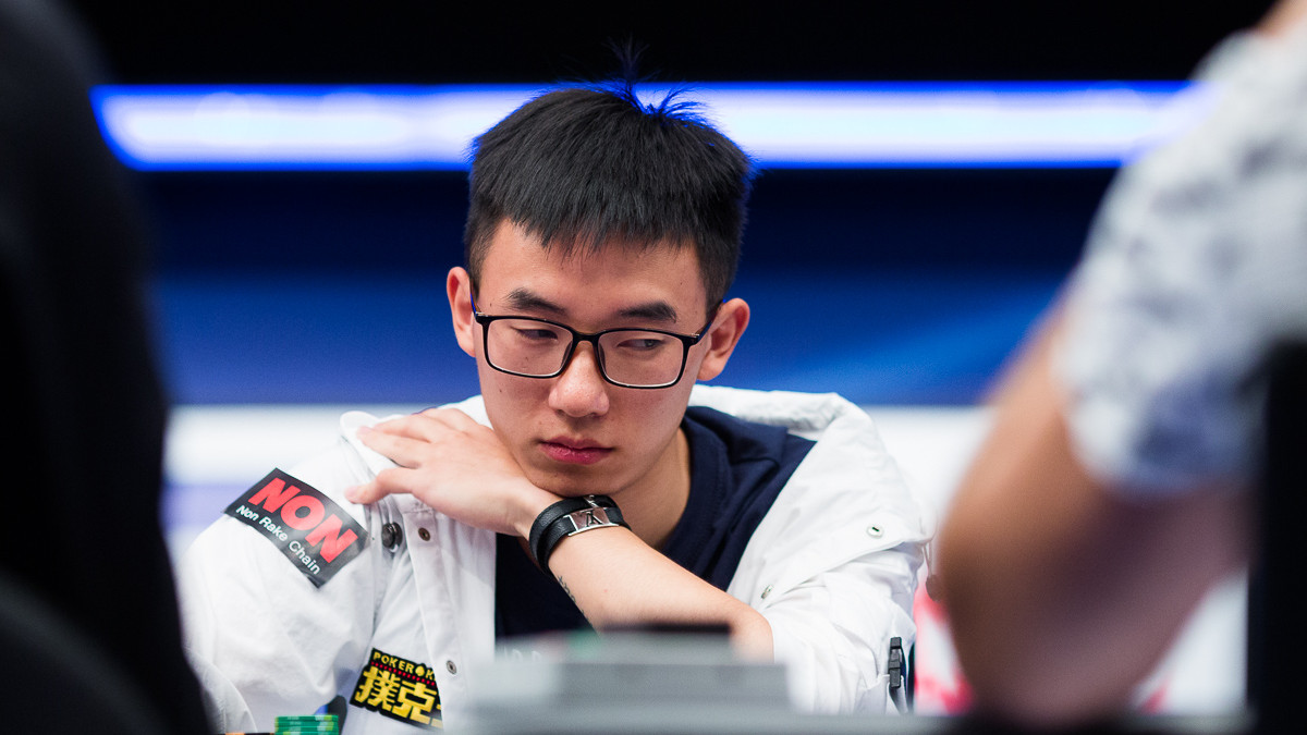 Un chino lidera la mesa final en su primera participación en un EPT
