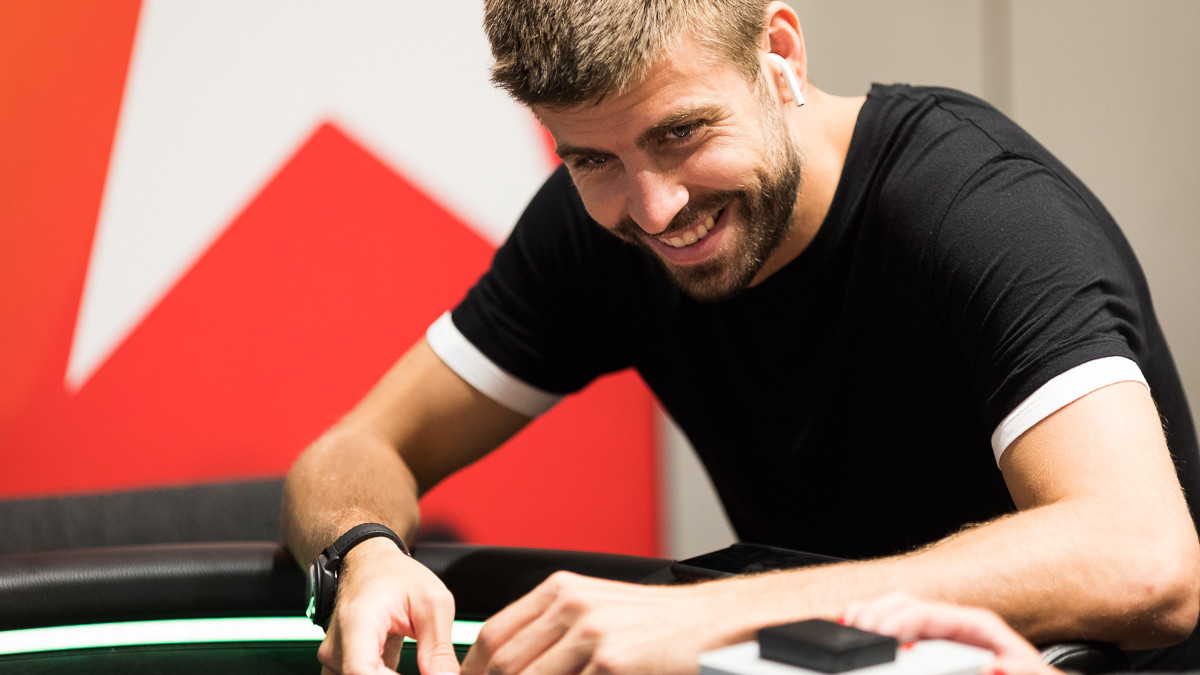 Adrián y Sergio superan la jornada inicial del primer €10k High Roller Adrián y Sergio superan la jornada inicial del primer €10k High Roller