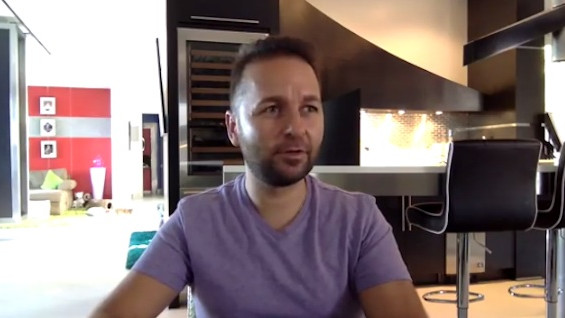 Daniel Negreanu saca a la luz su faceta de lector