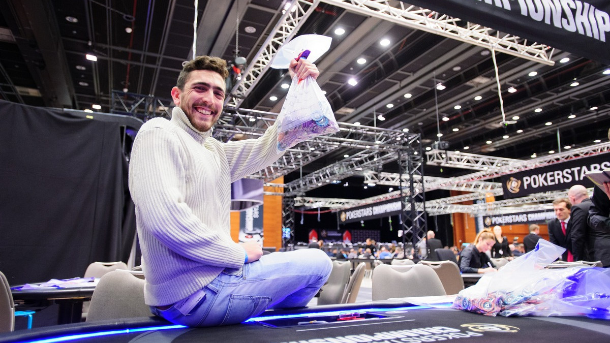 Víctor Parreño lidera el día 1 del €1k National al cual avanzan 10 españoles ya ITM Víctor Parreño lidera el día 1 del €1k National al cual avanzan 10 españoles ya ITM