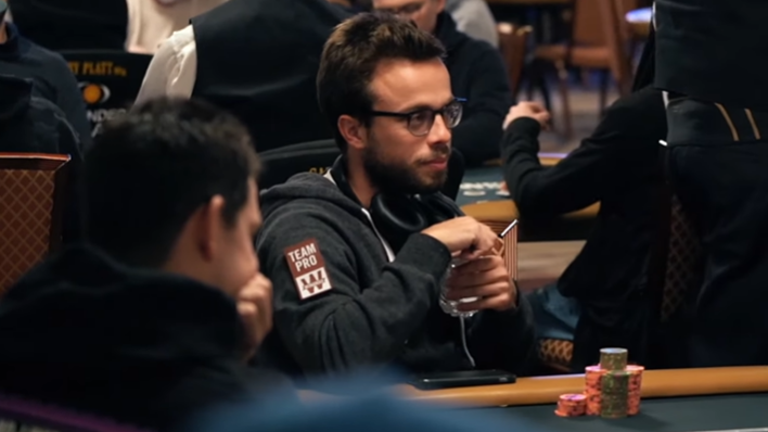 Romain Lewis en la recta final del 3.000 $ 6-Max de las WSOP 2021 Romain Lewis en la recta final del 3.000 $ 6-Max de las WSOP 2021