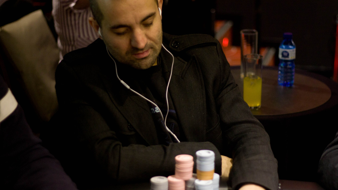 Cirsa Poker Tour Valencia Día 2: Raúl "Toro" Páez embiste con fuerza