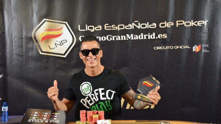 Luis Navas gana la cuarta etapa de la temporada