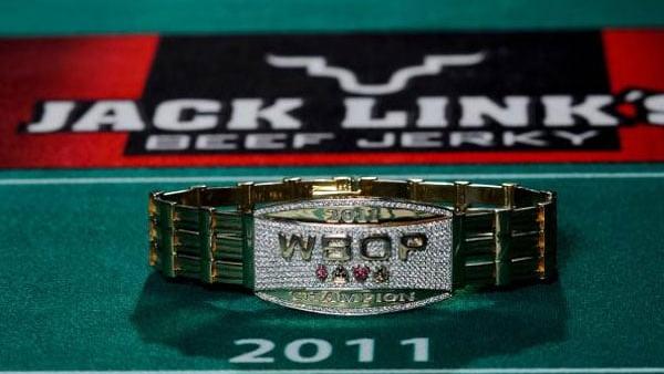 Apostando al ganador del Main Event WSOP 2011