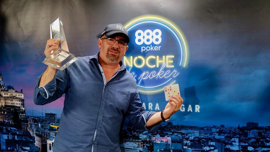 Rubén López es el nuevo campeón de la 3ª edición de Noche de Poker Rubén López es el nuevo campeón de la 3ª edición de Noche de Poker