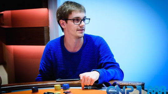Jon Ander Martínez pacta a tres bandas en el GGMasters High Rollers por 128.613 $ Jon Ander Martínez pacta a tres bandas en el GGMasters High Rollers por 128.613 $