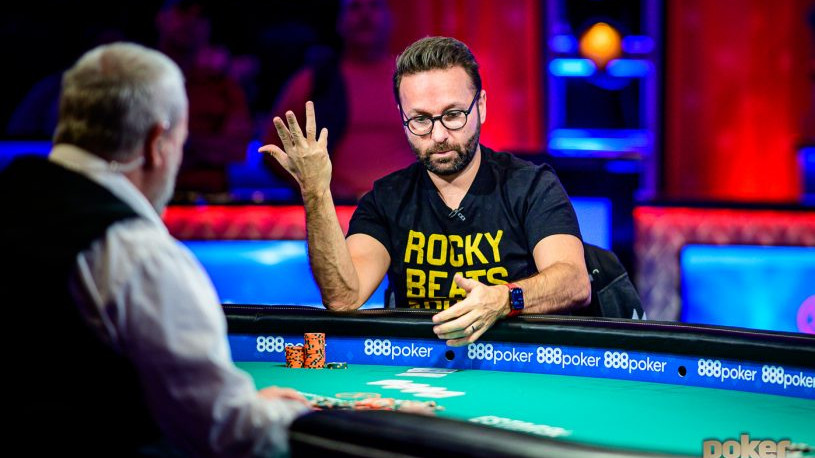 Doug Polk y Daniel Negreanu alcanzan el ecuador de la batalla