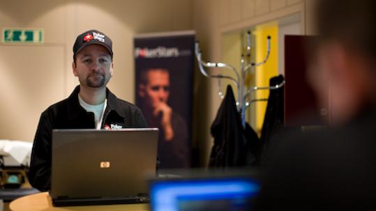 Negreanu desafía a Gus Hansen, Viktor Blom y Tom Dwan Negreanu desafía a Gus Hansen, Viktor Blom y Tom Dwan