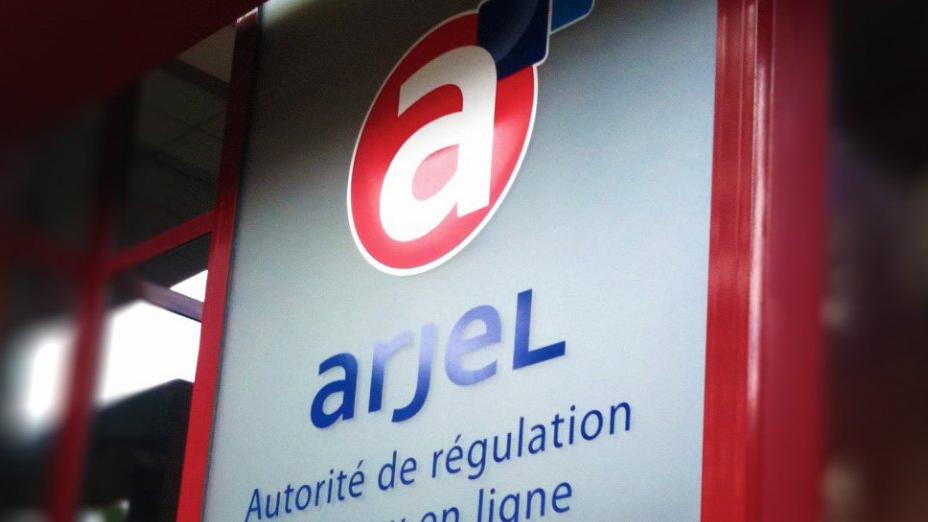 Francia entrega a PokerStars la primera licencia con liquidez compartida Francia entrega a PokerStars la primera licencia con liquidez compartida