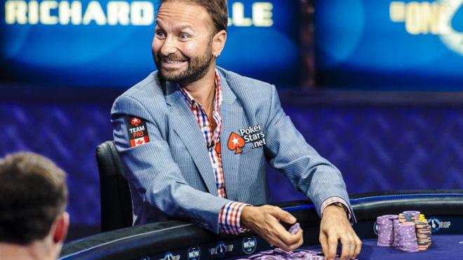 Daniel Negreanu paga las consecuencias de su monumental cabreo y es baneado en Twitch