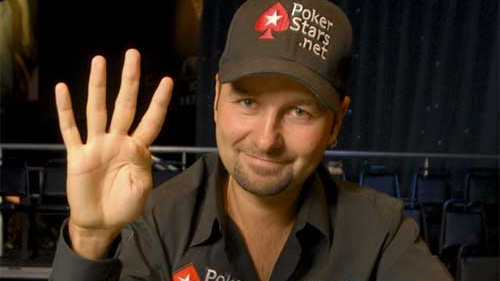 Daniel Negreanu practicando para enfrentarse a Viktor Blom