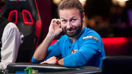 Negreanu encadena tres sesiones en verde y recorta la diferencia hasta los 514.000$