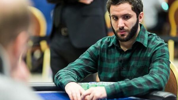 Héctor también pincha fuerte en el XL Inferno de 888poker (con el permiso de “Davaman”) Héctor también pincha fuerte en el XL Inferno de 888poker (con el permiso de “Davaman”)