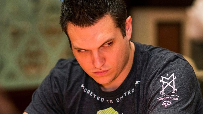 El “malo malísimo” Doug Polk deja sin reloj a “Petgaming” y “Gandalf” El “malo malísimo” Doug Polk deja sin reloj a “Petgaming” y “Gandalf”