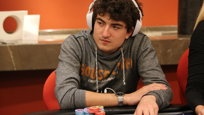 Los dioses del poker online también sonríen a Dzmitry Urbanovich