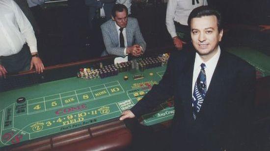 Archie Karas, detenido por marcar cartas en San Diego Archie Karas, detenido por marcar cartas en San Diego