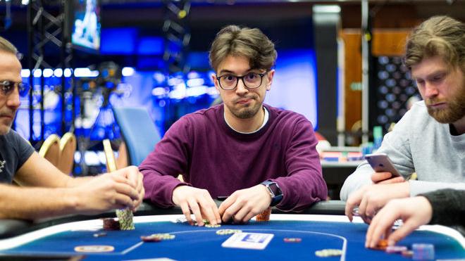 Vicente Delgado, Íñigo Naveiro, Mario Navarro y Juanki Vecino destacan en la sesión dominical Vicente Delgado, Íñigo Naveiro, Mario Navarro y Juanki Vecino destacan en la sesión dominical
