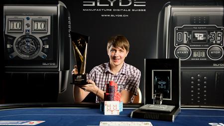 Ivan Soshnikov se presenta ganando a Busquet en el High Roller