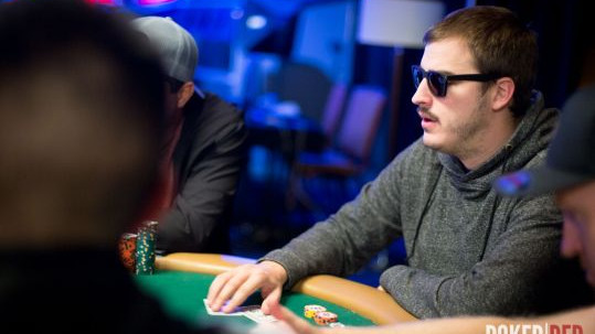 Jorge Ríos 'TakiToRivers' pasa por caja en el 530 $ Bounty Builder HR Jorge Ríos 'TakiToRivers' pasa por caja en el 530 $ Bounty Builder HR