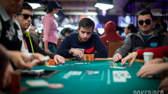 Juanki Vecino pacta en el HU del 530 $ Sunday Marathon con WATnlos