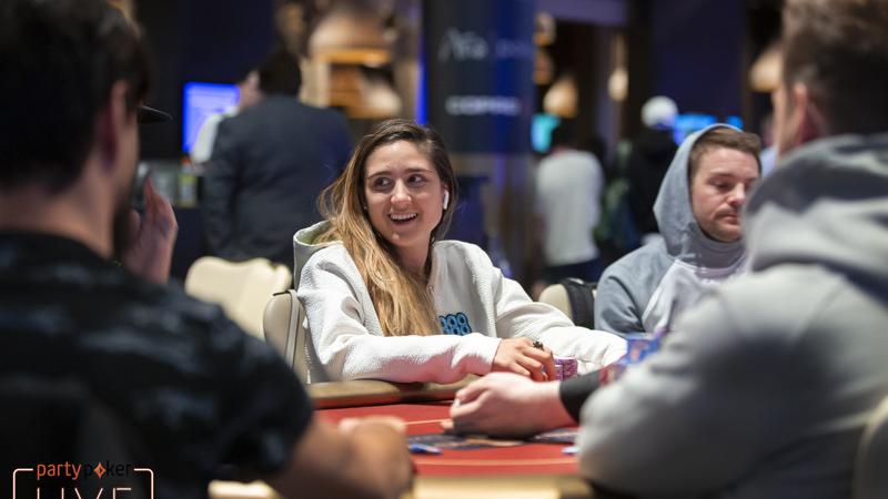 Finaliza la aventura de los españoles con una Ana Márquez espectacular (3ª por 445.000$) Finaliza la aventura de los españoles con una Ana Márquez espectacular (3ª por 445.000$)