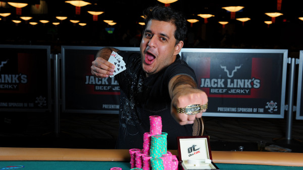 El regalo envenenado de las WSOP a Owais Ahmed