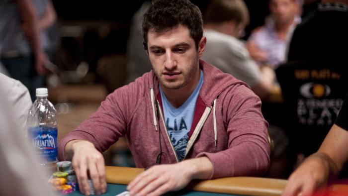 Phil Galfond se pasea por las high stakes