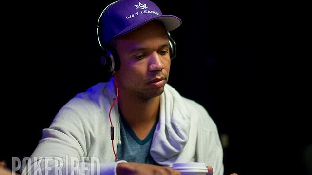 Phil Ivey patina en su vuelta a las mesas