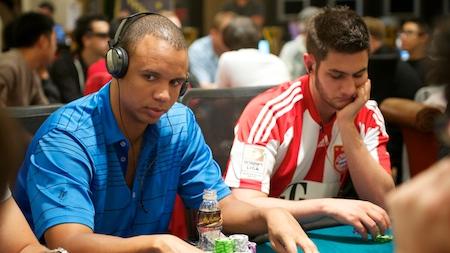 Phil Ivey asoma la patita en Macao