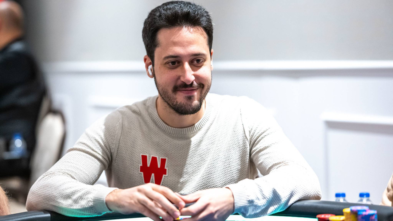 Adrián Mateos firma su mejor sesión online ganando casi medio millón