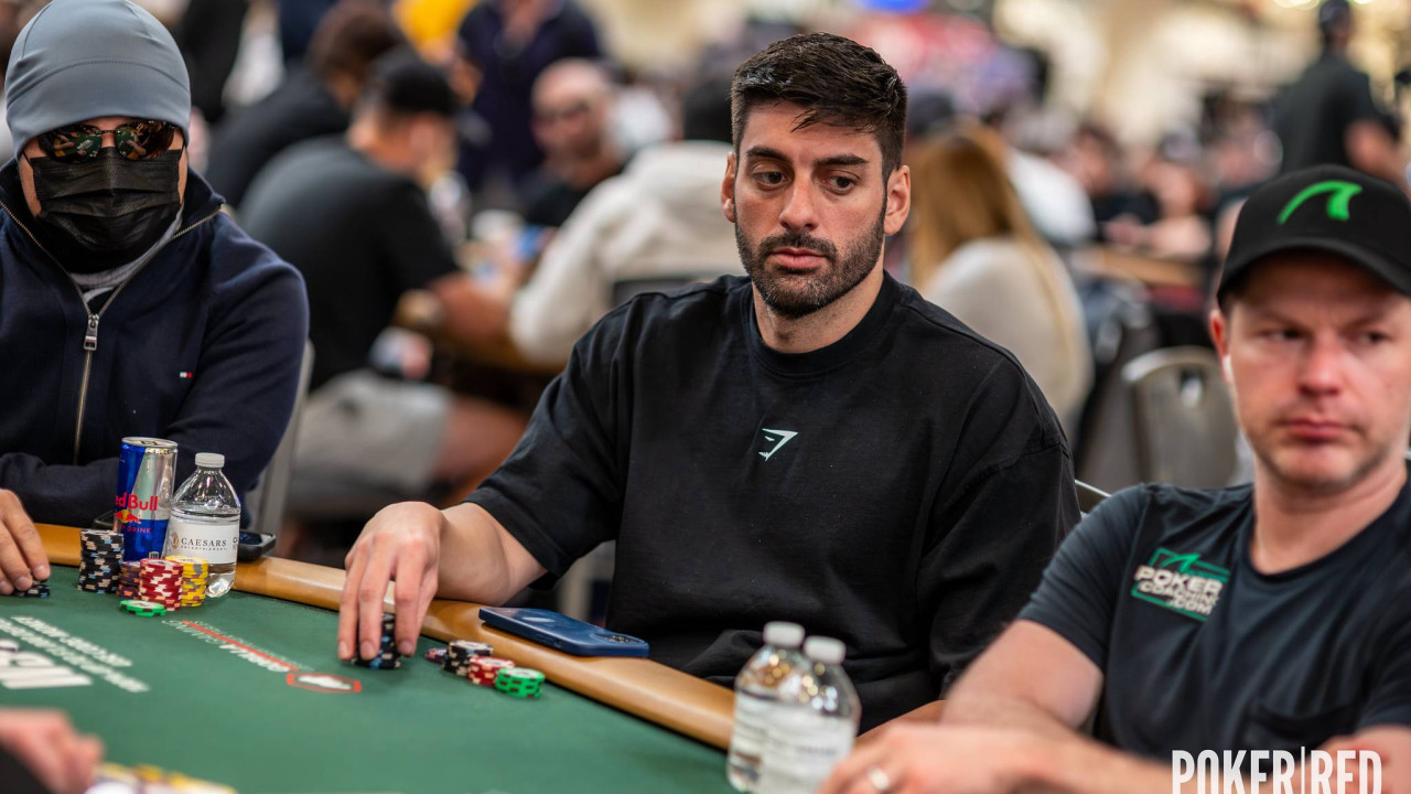 Guillermo Sánchez pasa con el mejor stack de la armada en el día 2ABC del Main Event
