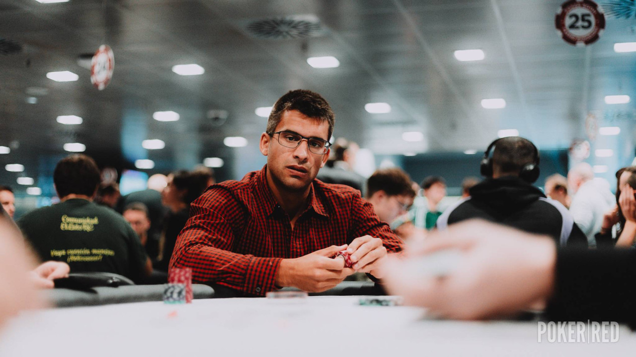 Hugo Benítez y Gabi Podovei mandan en el Día 1A del SIXERS High Roller 