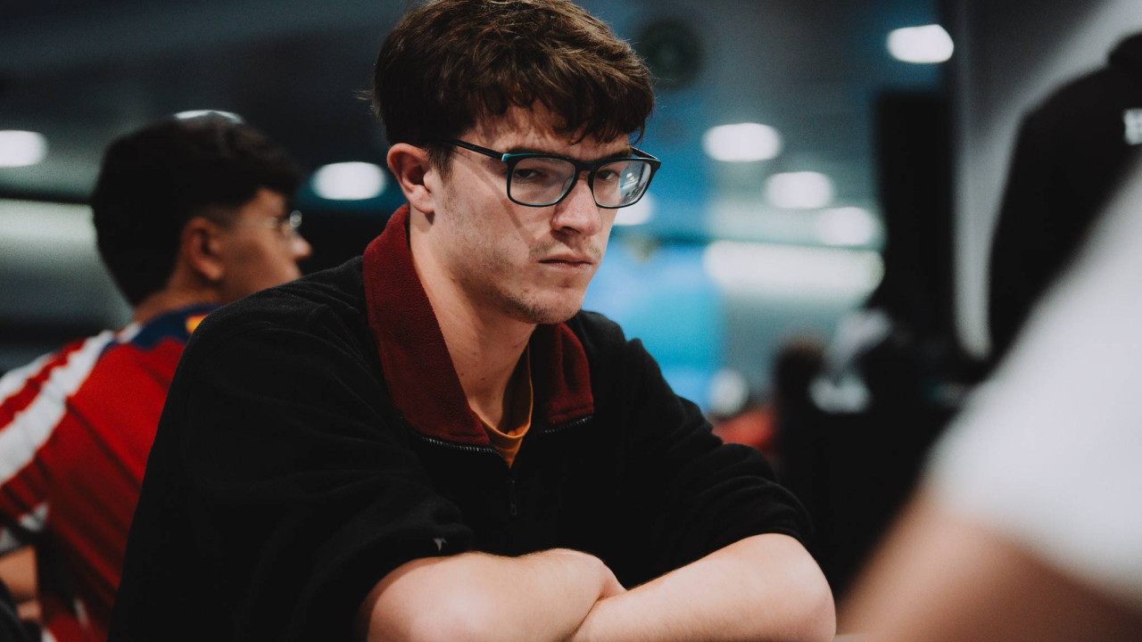 Alexander Ellison sale desde la pole position en el Día 3 del SIXERS Barcelona Main Event