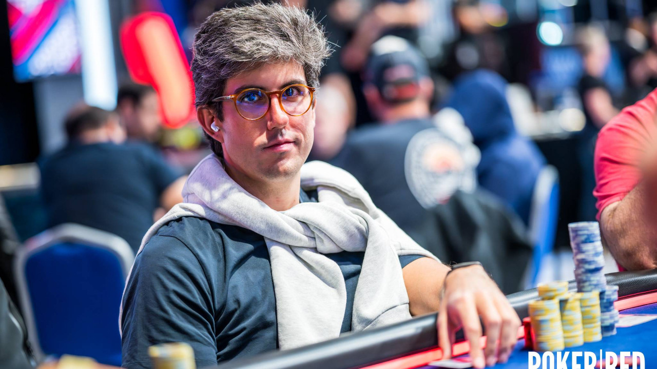 Valeriano Toledano lidera a la armada española en un agitado Día 3 del Main Event