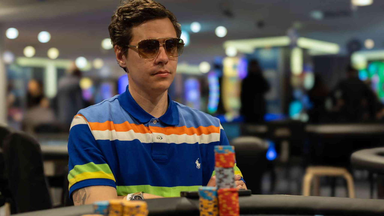 Dan Hoidahl lidera con autoridad el Día 1B del 888poker LIVE Barcelona Main Event