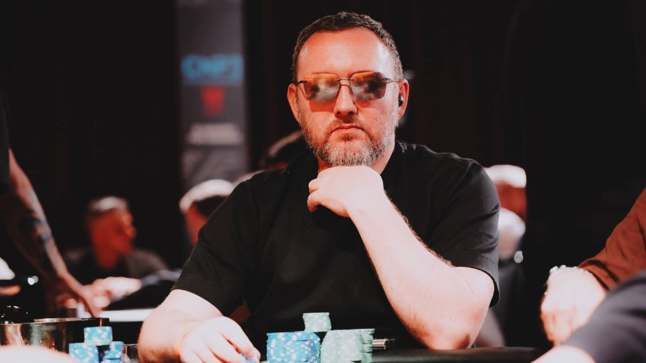 Aleksandr Vasilenko pone rumbo al Día 3 como chipleader de un Main Event de récord