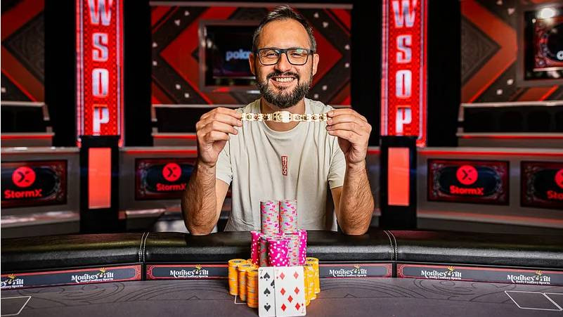 Martín Ricardo Alcaide "Malcaide" es un coloso: Campeón del Event #70: $400 Colossus No-Limit Hold'em
