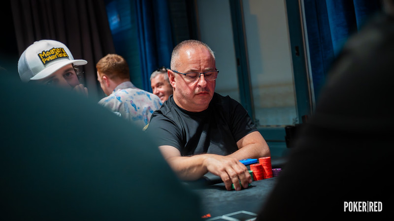 Tony Kilin como una moto en la fiesta del Party Poker Tour