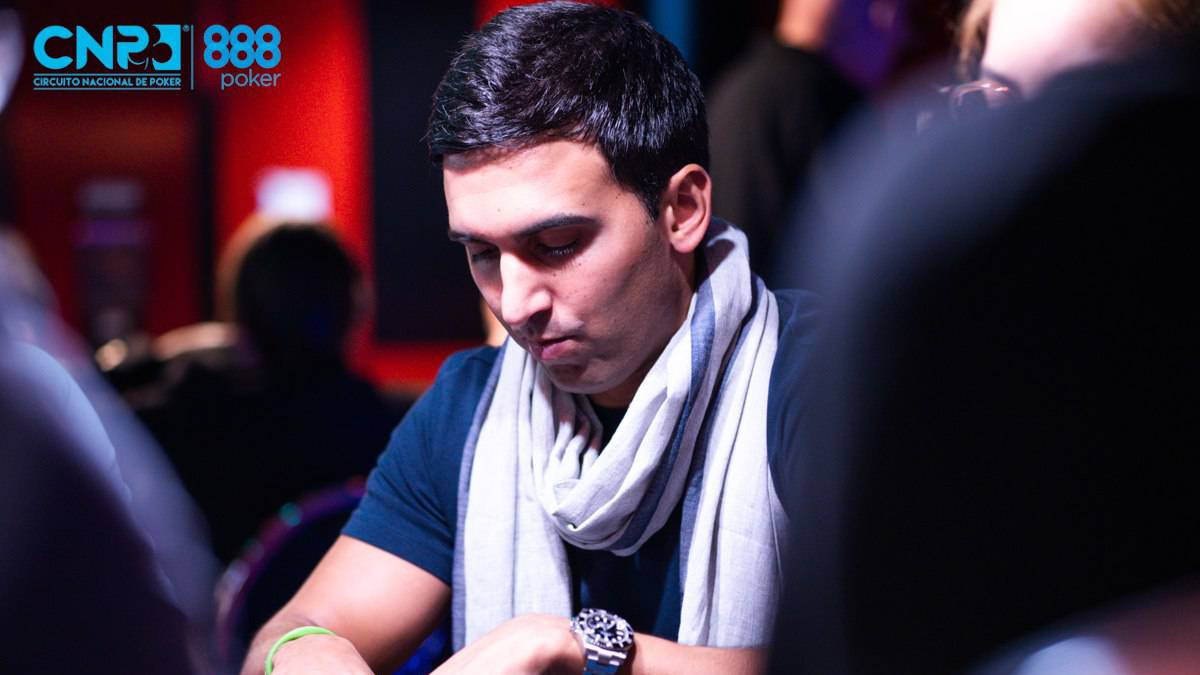 Día redondo para Guillermo Cano que le lleva a liderar a los clasificados en el Día 1C del Main Event