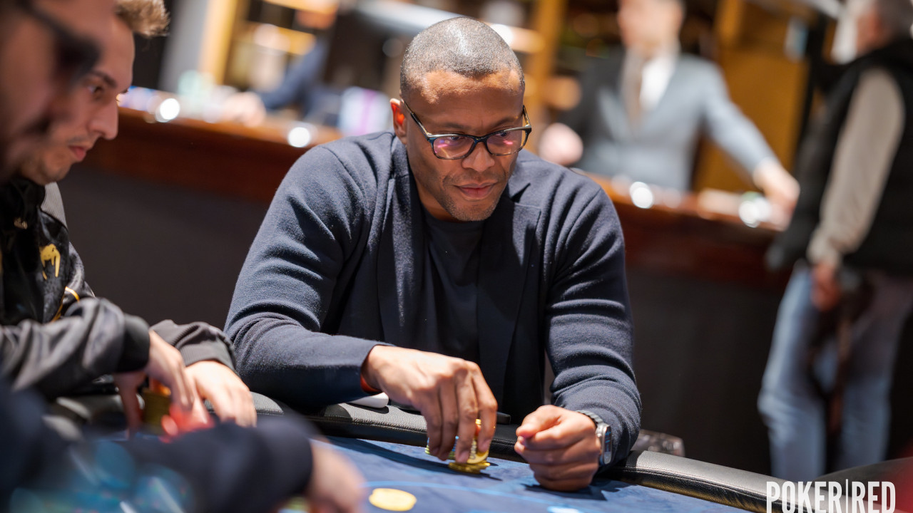 Julio Baptista viene a divertirse al Día 2 del High Roller