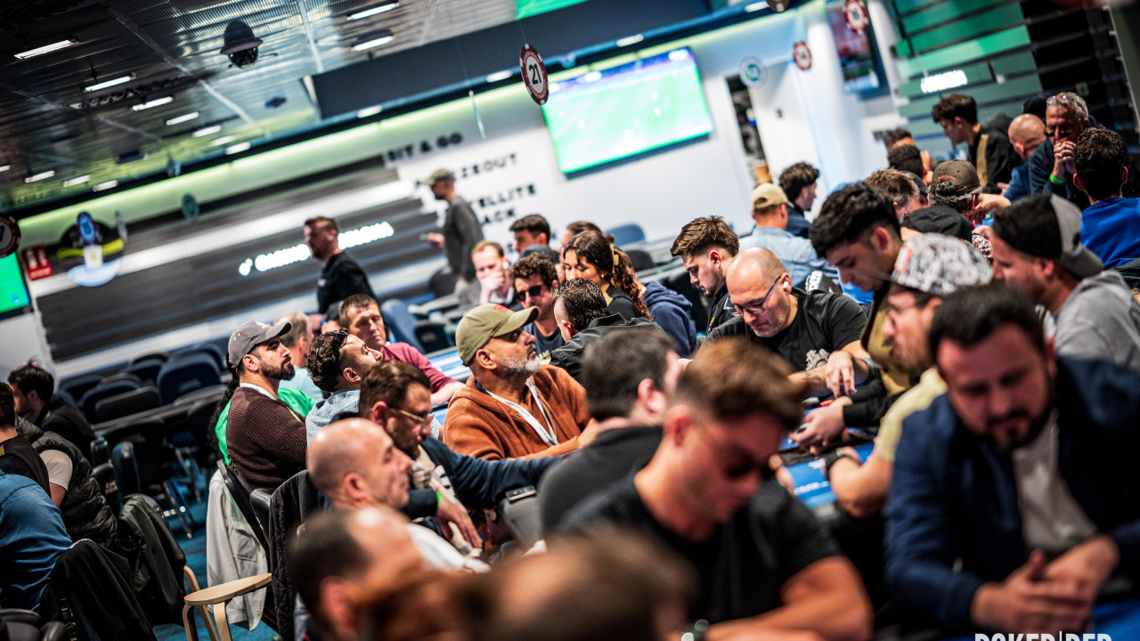 ¡Registro cerrado en el primer vuelo del Main Event!