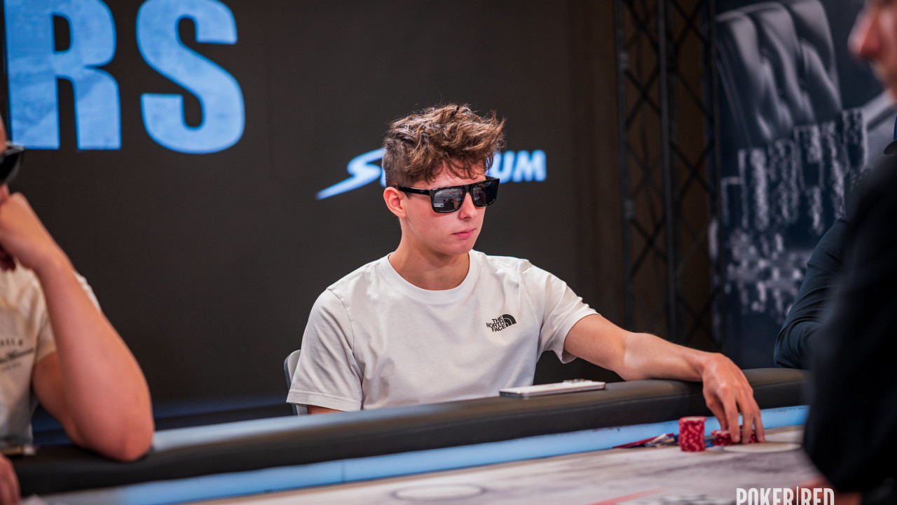 ¡Doble double-up de Samu Azar para coger carrerilla en el Main Event!
