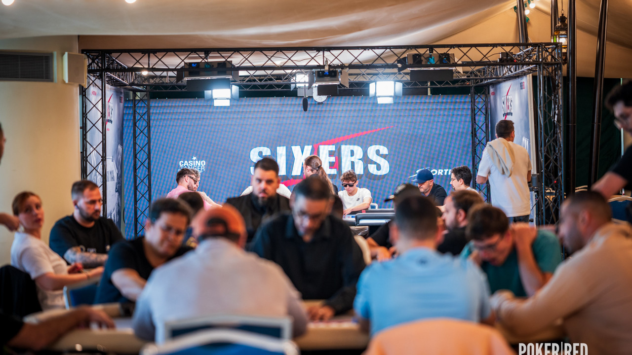 ¡Ya quedan solo dos mesas en el Main Event!