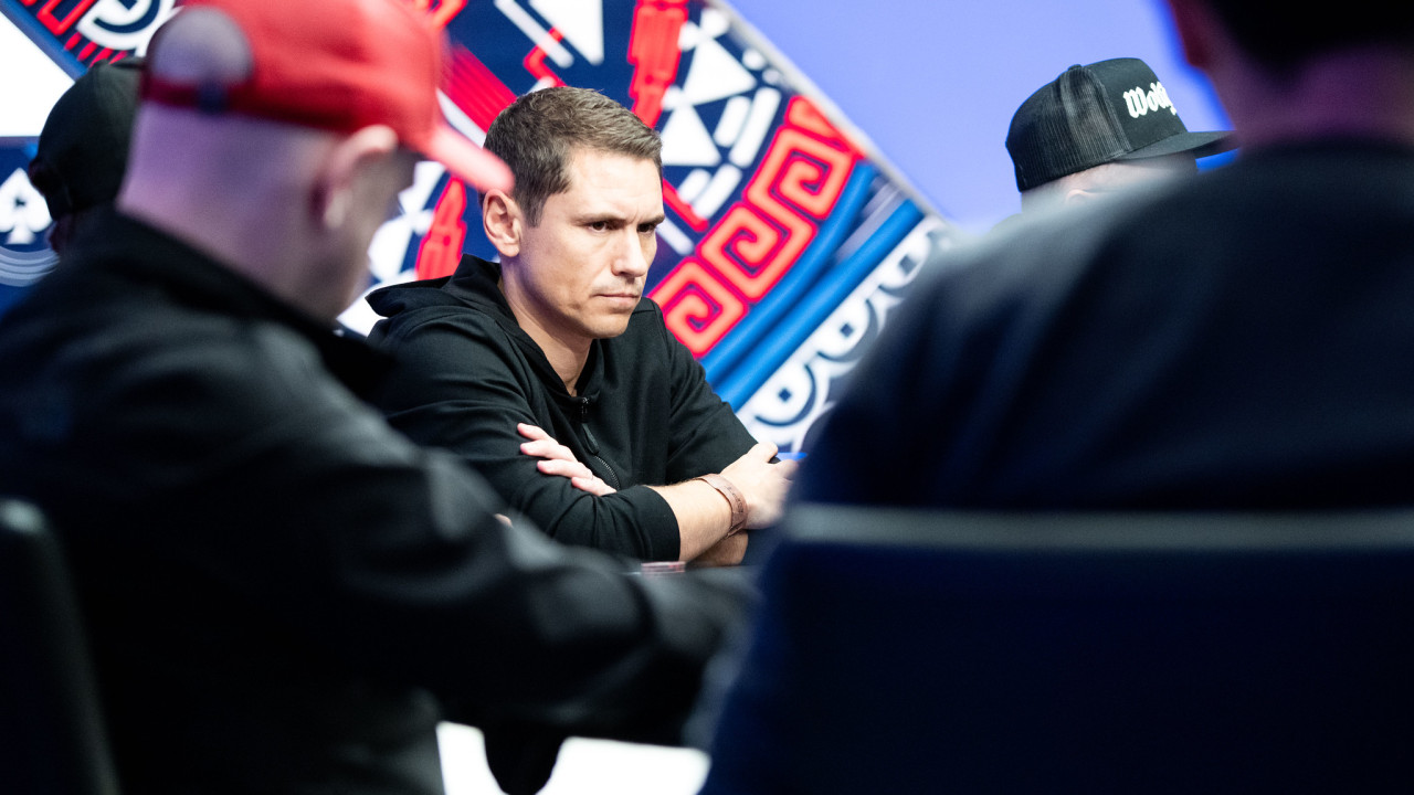 Javier Caballo enseña la puerta de salida a Nathan Tetart (15º)