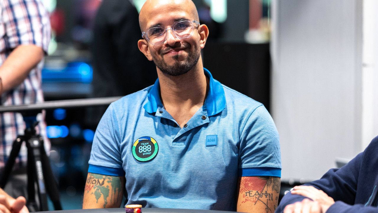 Alexandre "Cavalito" Mantovani tocado y casi hundido